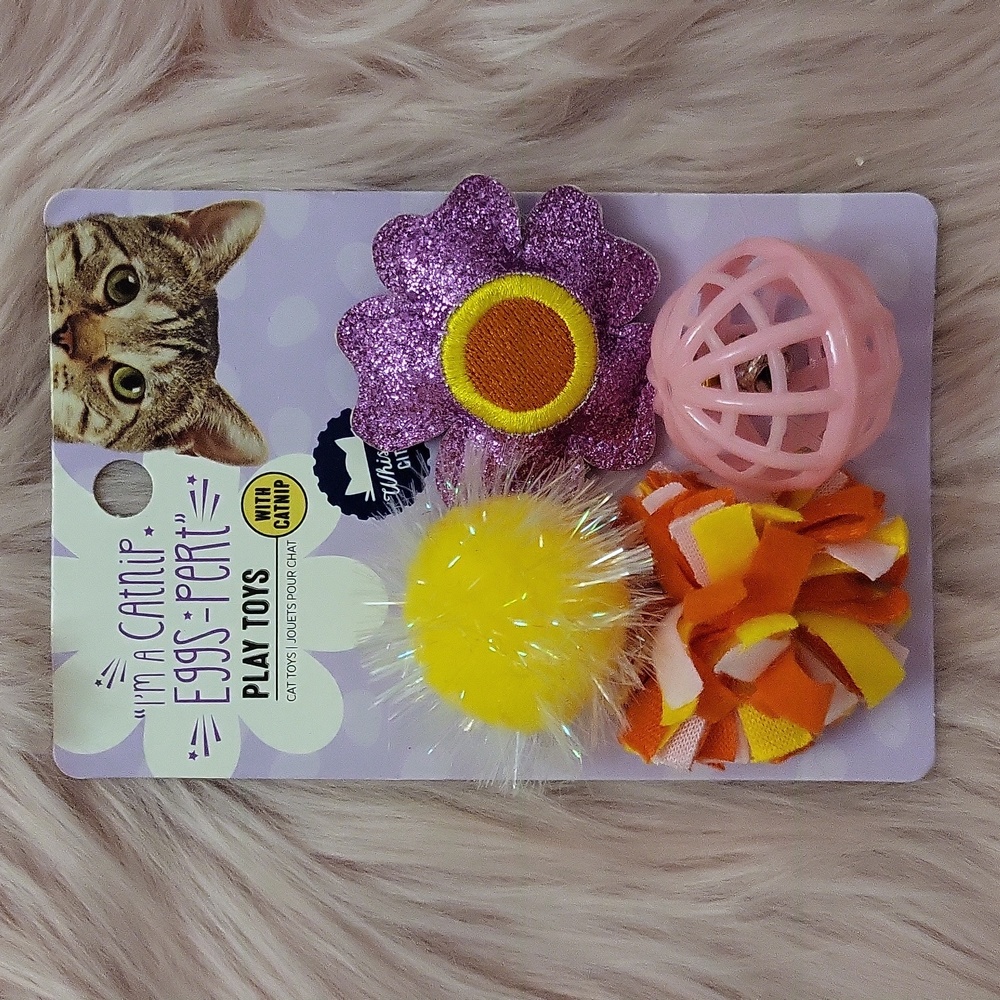 SALE!! Brand New WHISKER CITY HOLIDAY INSPIRED CAT TOY-4CT